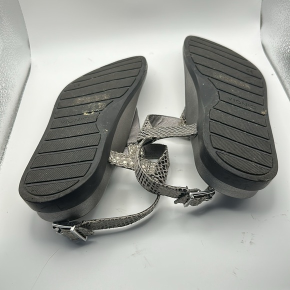 Vionic Silver Sandals with Crystal Details palm boca - Picture 3 of 3